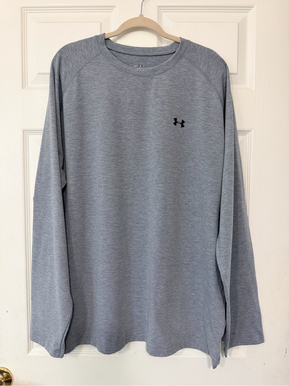 Under Armour Men's Light Blue Long Sleeve Crew Performance Top